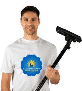 Pan z odkurzaczem i logo